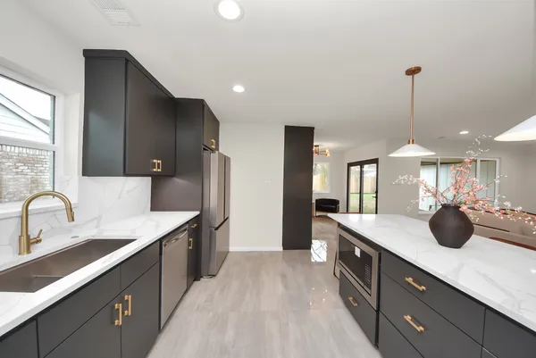 $649,900 | 2302 Parana Drive, Houston, TX 77080