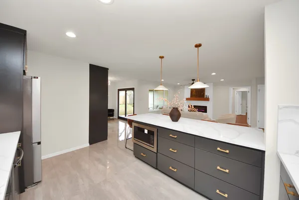 $649,900 | 2302 Parana Drive, Houston, TX 77080
