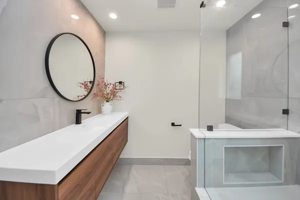 $649,900 | 2302 Parana Drive, Houston, TX 77080