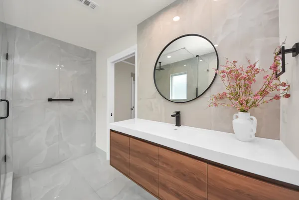 $649,900 | 2302 Parana Drive, Houston, TX 77080