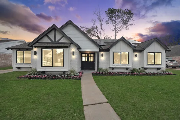 $649,900 | 2302 Parana Drive, Houston, TX 77080