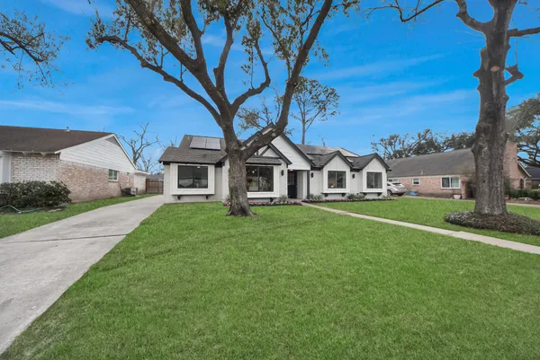 $649,900 | 2302 Parana Drive, Houston, TX 77080