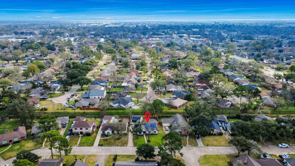 $649,900 | 2302 Parana Drive, Houston, TX 77080