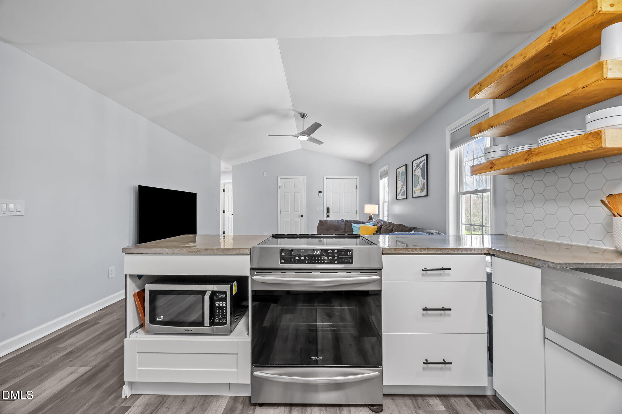 1109 Thelonious Drive Raleigh, NC 27610 - Photo 12 of 32 34-web-or-mls-IMG_9449