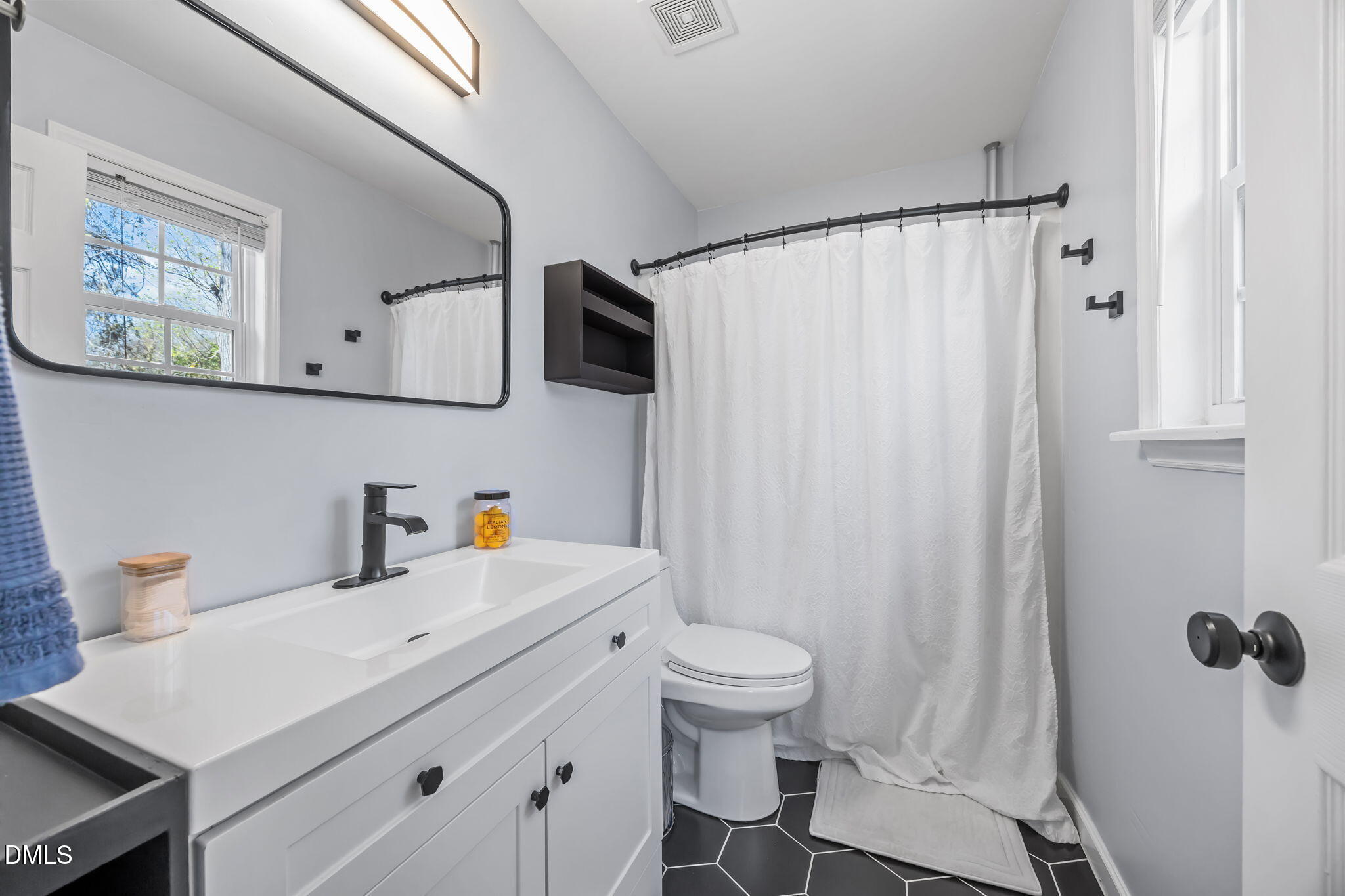 1109 Thelonious Drive Raleigh, NC 27610 - Photo 17 of 32 28-web-or-mls-IMG_9431