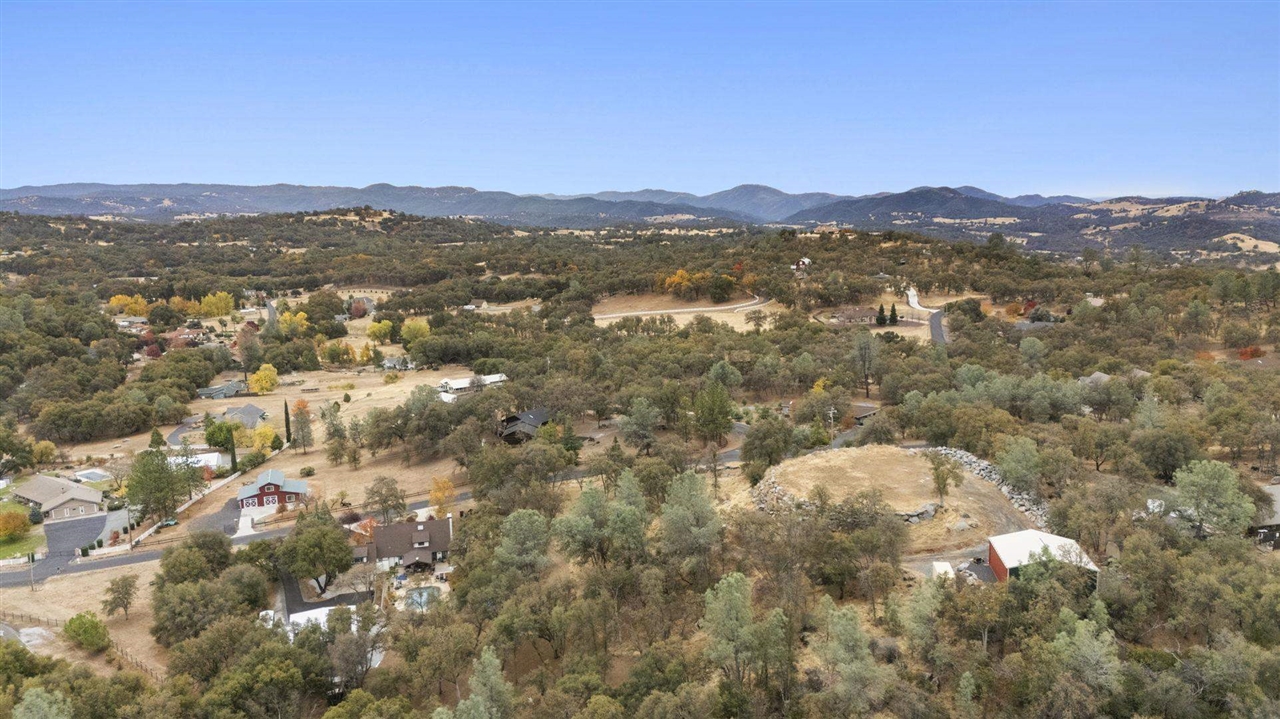 13950 Florence Way Sonora, CA 95370 - Photo 13 of 18 a view of city and mountain