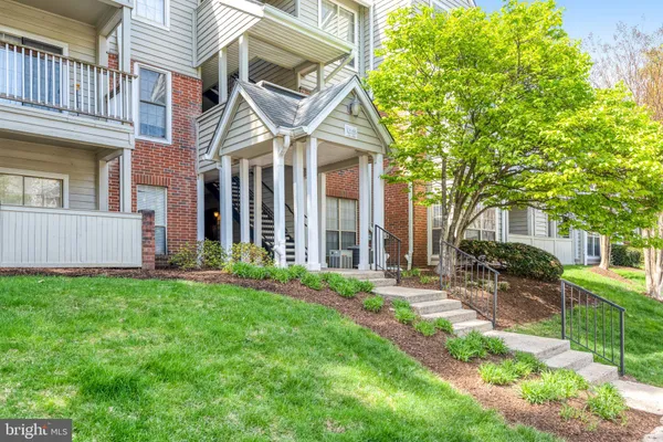 $2,150 | 12155 Penderview Terrace, Unit 804, Fairfax, VA 22033