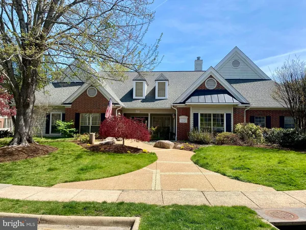 $2,150 | 12155 Penderview Terrace, Unit 804, Fairfax, VA 22033