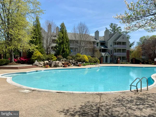 $2,150 | 12155 Penderview Terrace, Unit 804, Fairfax, VA 22033