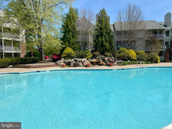$2,150 | 12155 Penderview Terrace, Unit 804, Fairfax, VA 22033