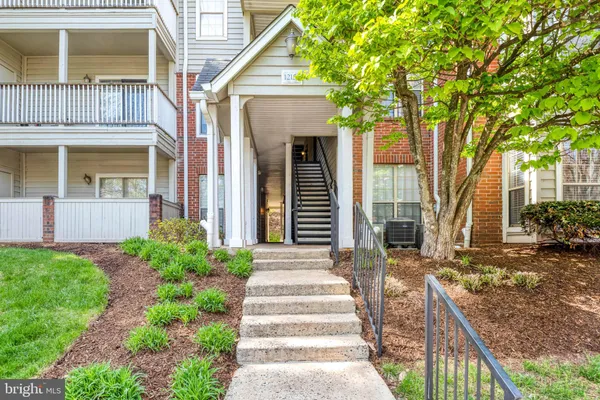 $2,150 | 12155 Penderview Terrace, Unit 804, Fairfax, VA 22033