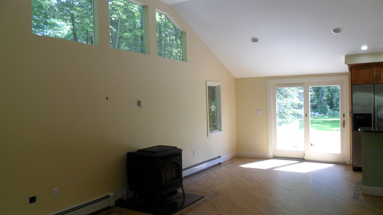 12 Nichols Road Amherst, NH 03031 - Photo 18 of 33