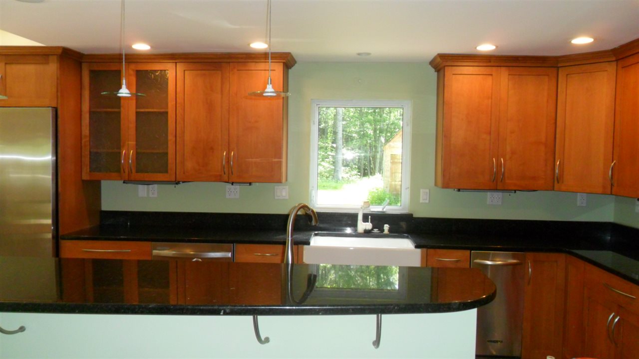 12 Nichols Road Amherst, NH 03031 - Photo 8 of 33