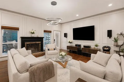 $679,000 | 7738 Lemmonwood Drive, Dallas, TX 75231