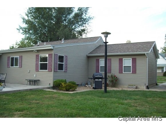 616 6th Street Manchester, IL 62082 - Photo 3 of 22 Gallery Image 3