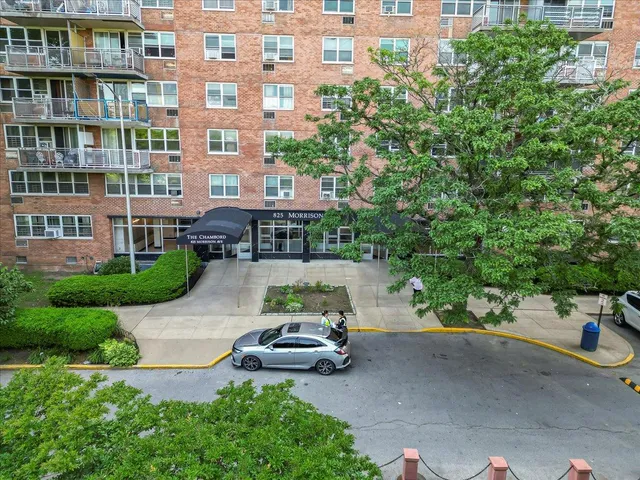 $235,000 | 825 Morrison Avenue, Unit 16A | Soundview