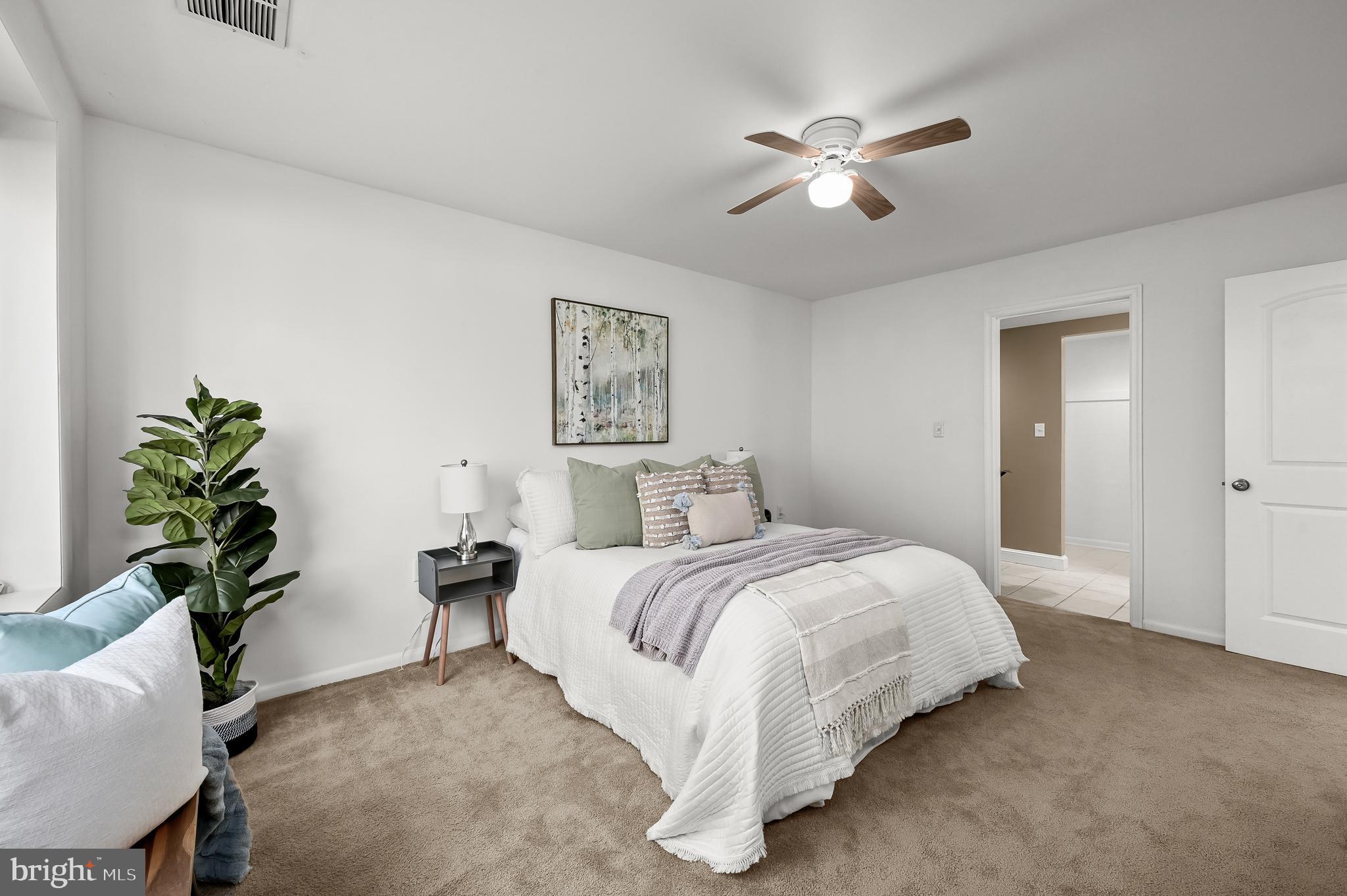 5 Cross Keys Road, Unit 5C Baltimore, MD 21210 - Photo 21 of 51 Primary Bedroom Suite