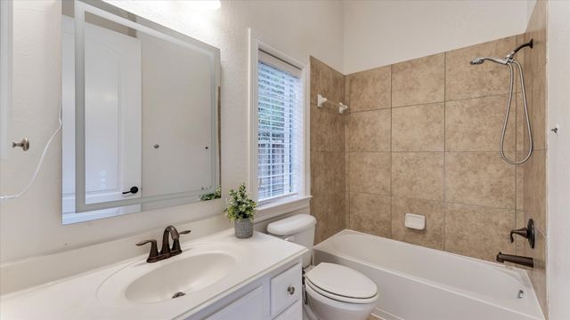 $1,349,000 | 3 North Fair Manor Circle, Spring, TX 77382