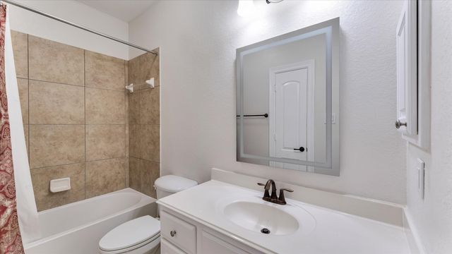 $1,349,000 | 3 North Fair Manor Circle, Spring, TX 77382