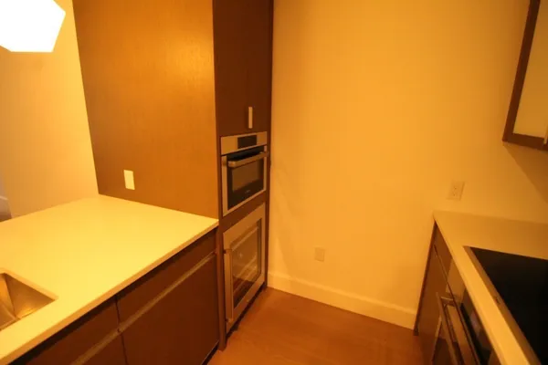 $3,200 | 100 Lovejoy Place, Unit 5M, Boston, MA 02114