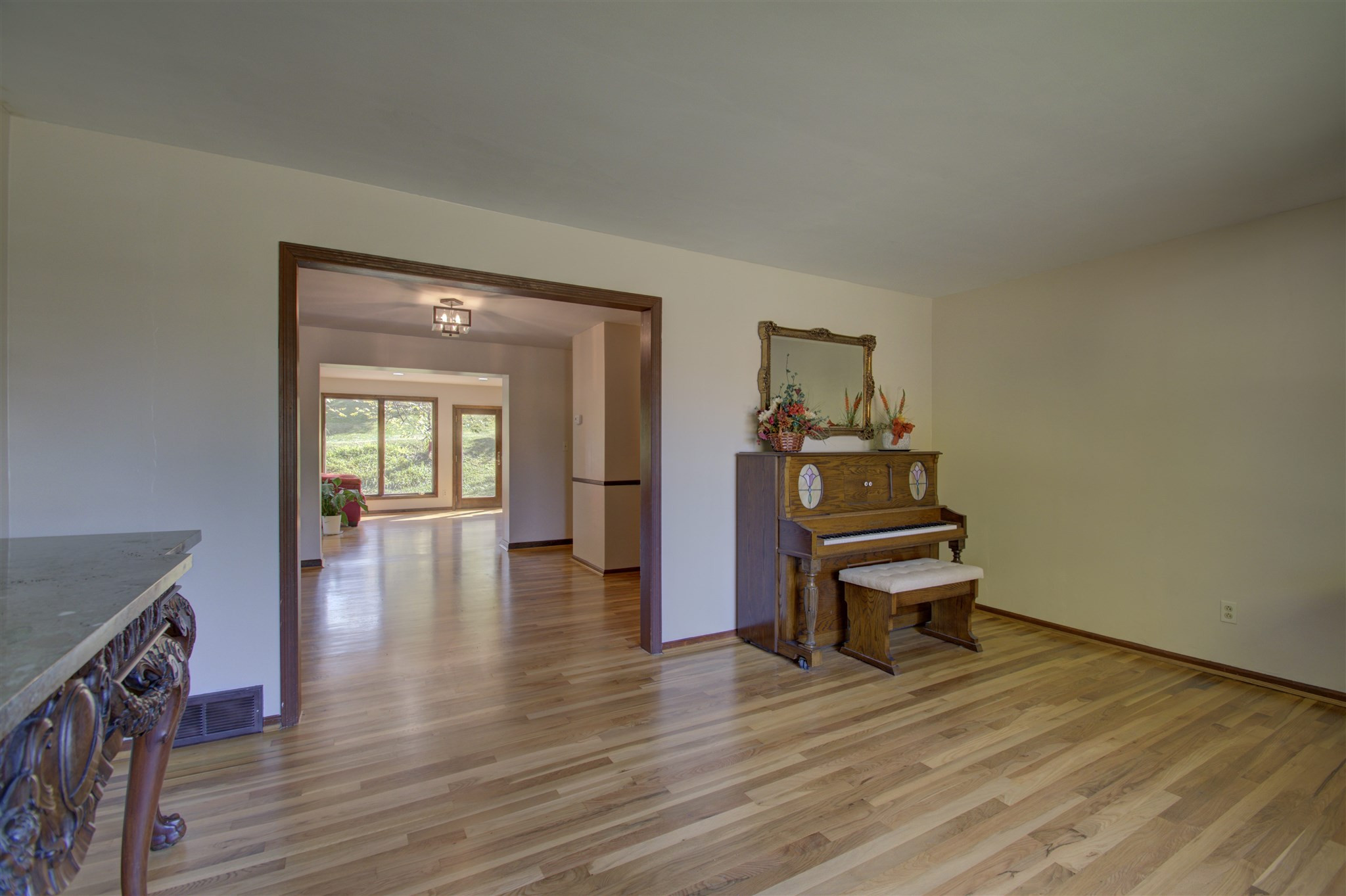 265 Beechwood Road Fort Mitchell, KY 41017 - Photo 11 of 42 Gallery Image 11