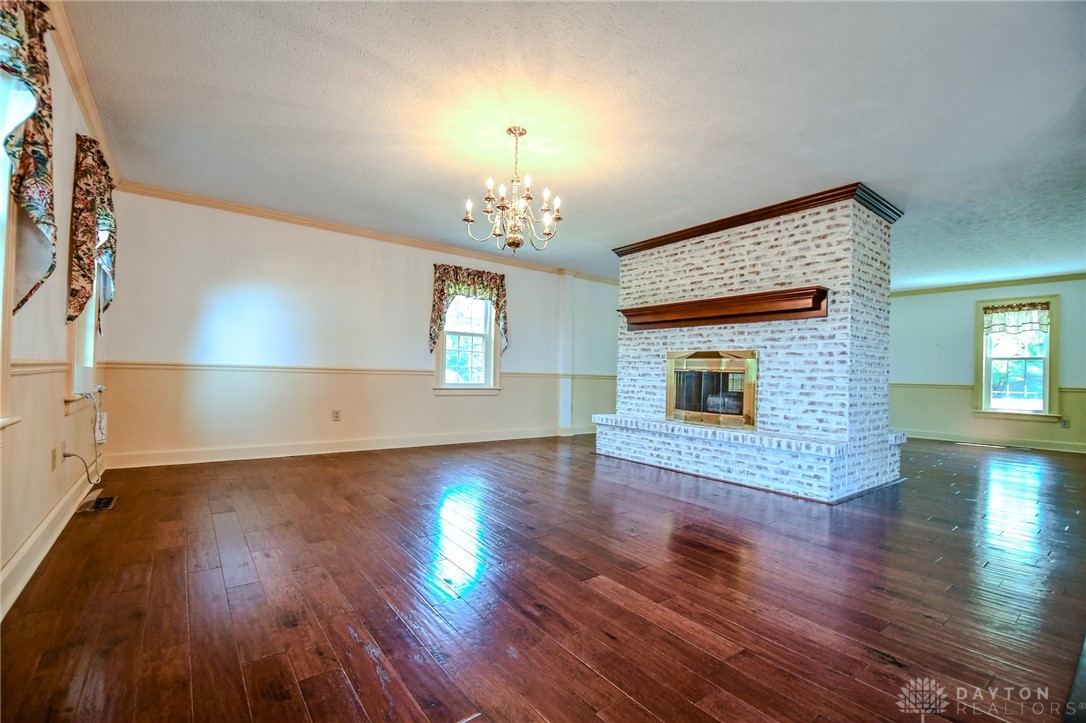 2652 Ridge Road Xenia, OH 45385 - Photo 12 of 78 Family Room