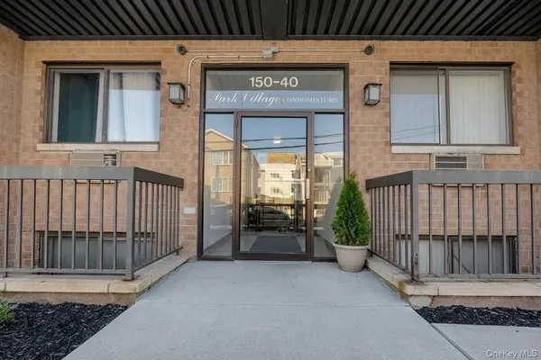 $459,999 | 150-40 Tahoe Street, Unit 2C | Ozone Park