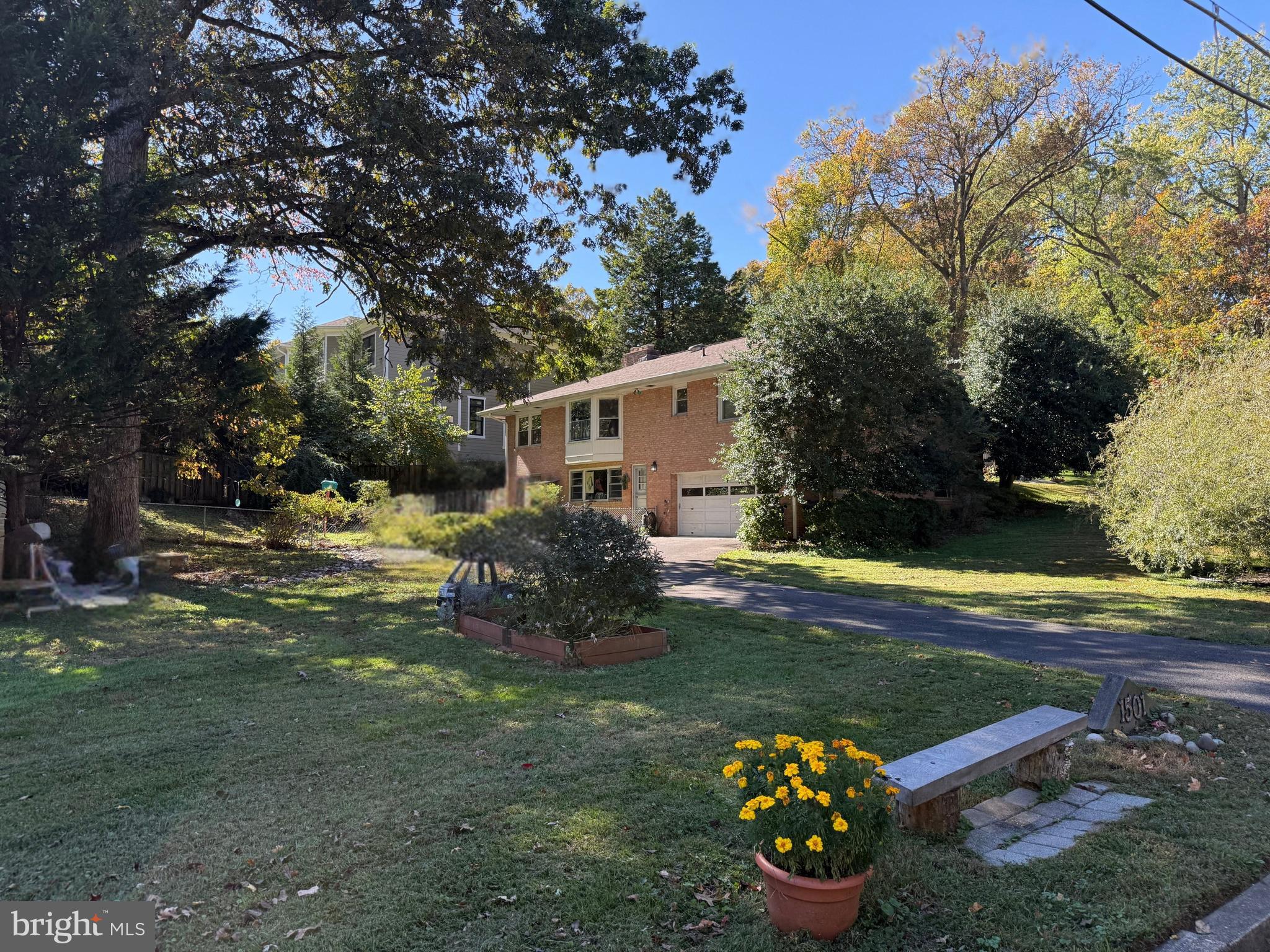 1501 Woodacre Drive McLean, VA 22101 - Photo 3 of 8