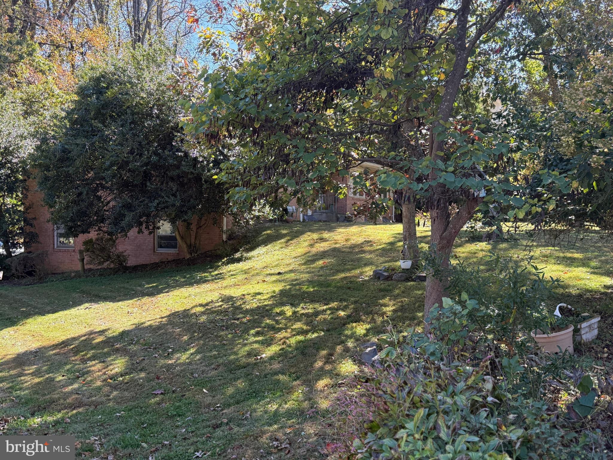 1501 Woodacre Drive McLean, VA 22101 - Photo 7 of 8