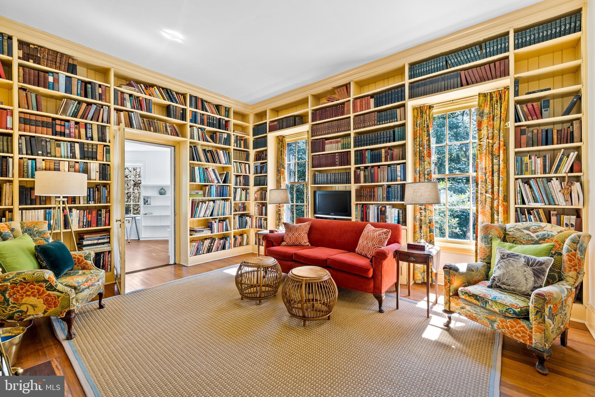 1919 Ruxton Road Towson, MD 21204 - Photo 11 of 87 Library