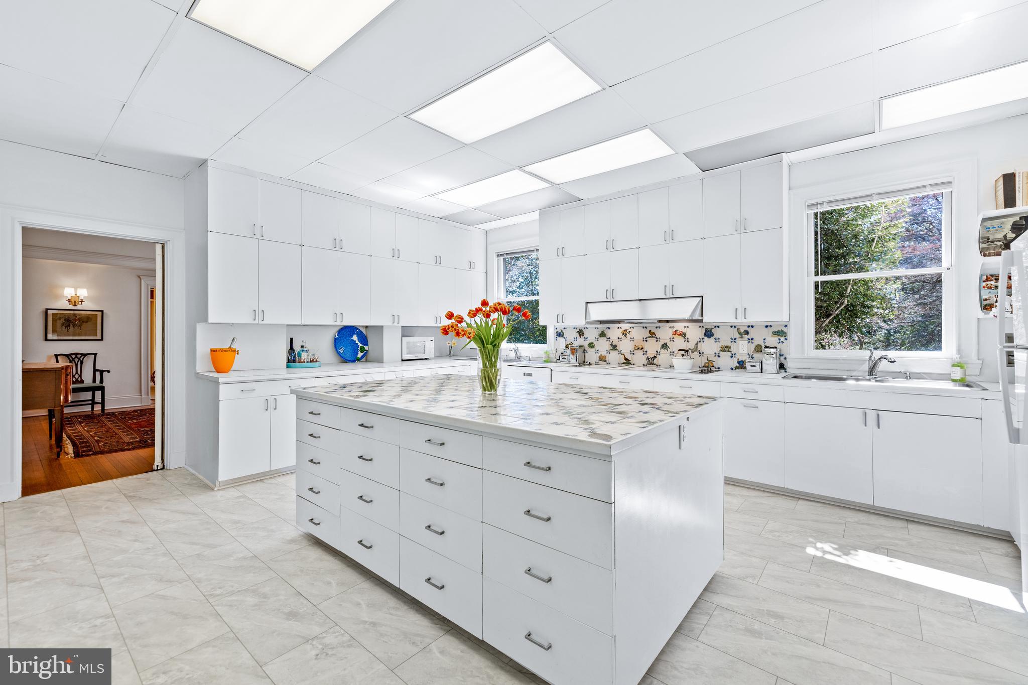 1919 Ruxton Road Towson, MD 21204 - Photo 21 of 87 Kitchen
