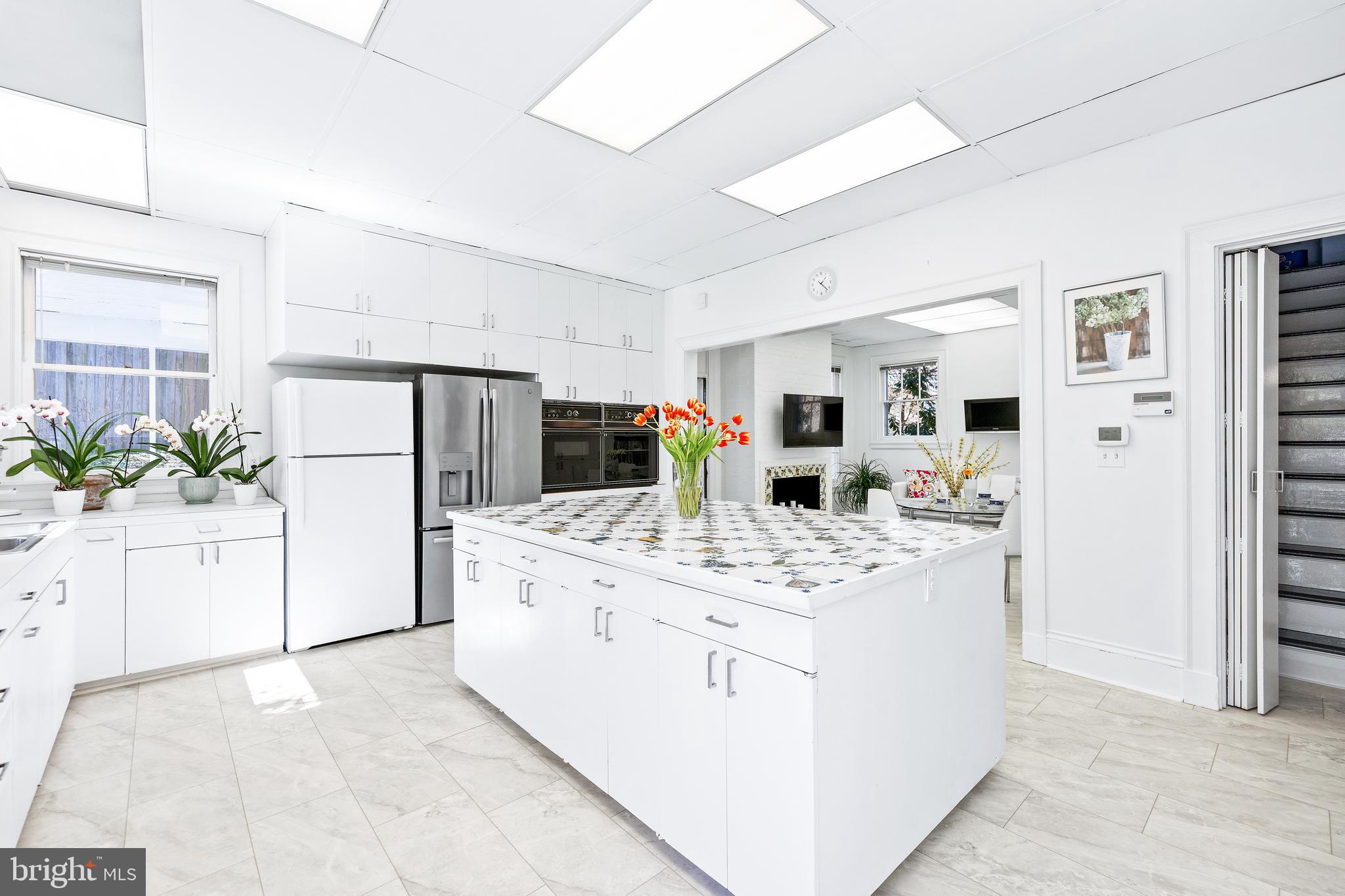 1919 Ruxton Road Towson, MD 21204 - Photo 23 of 87 Kitchen