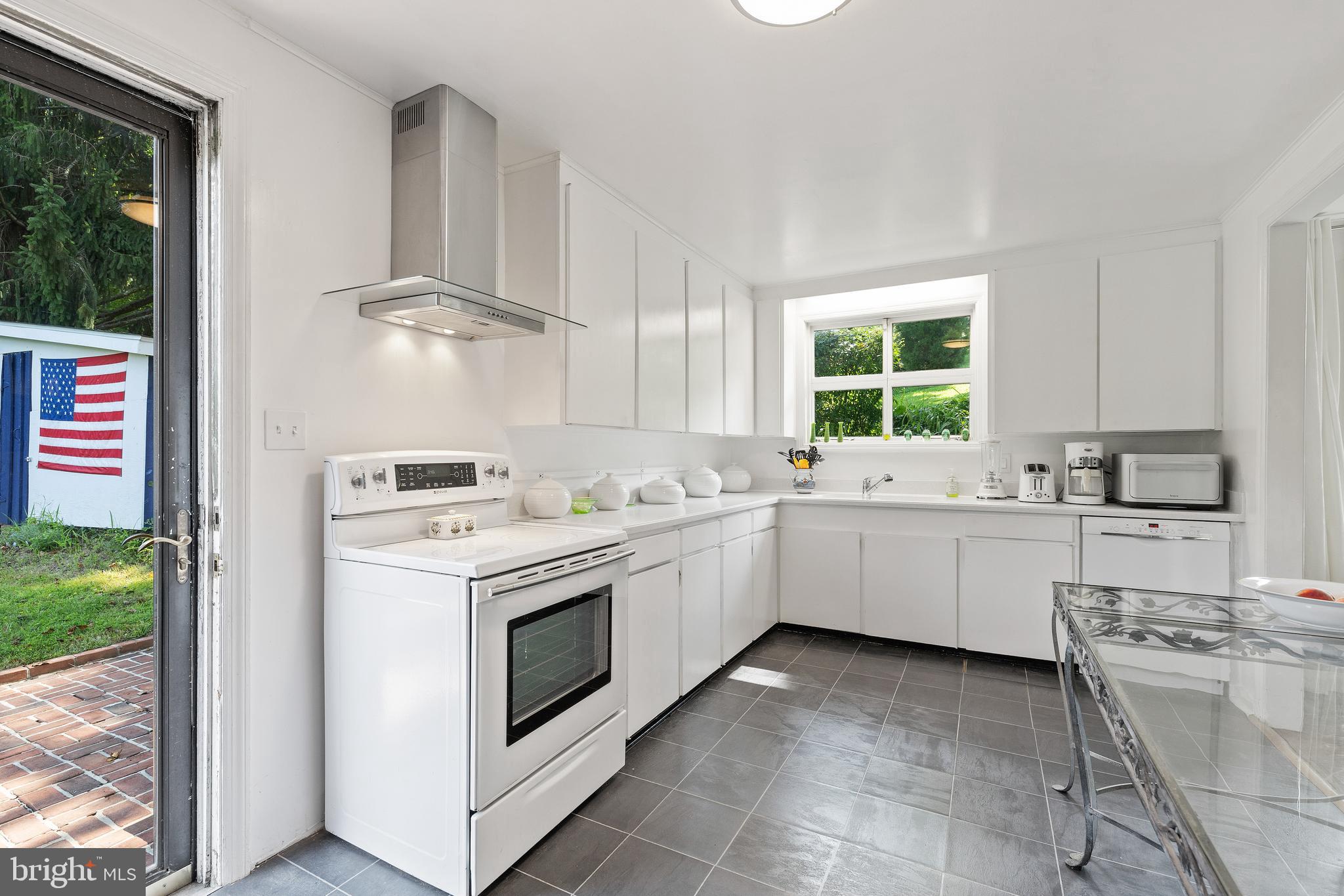 1919 Ruxton Road Towson, MD 21204 - Photo 75 of 87 Kitchen