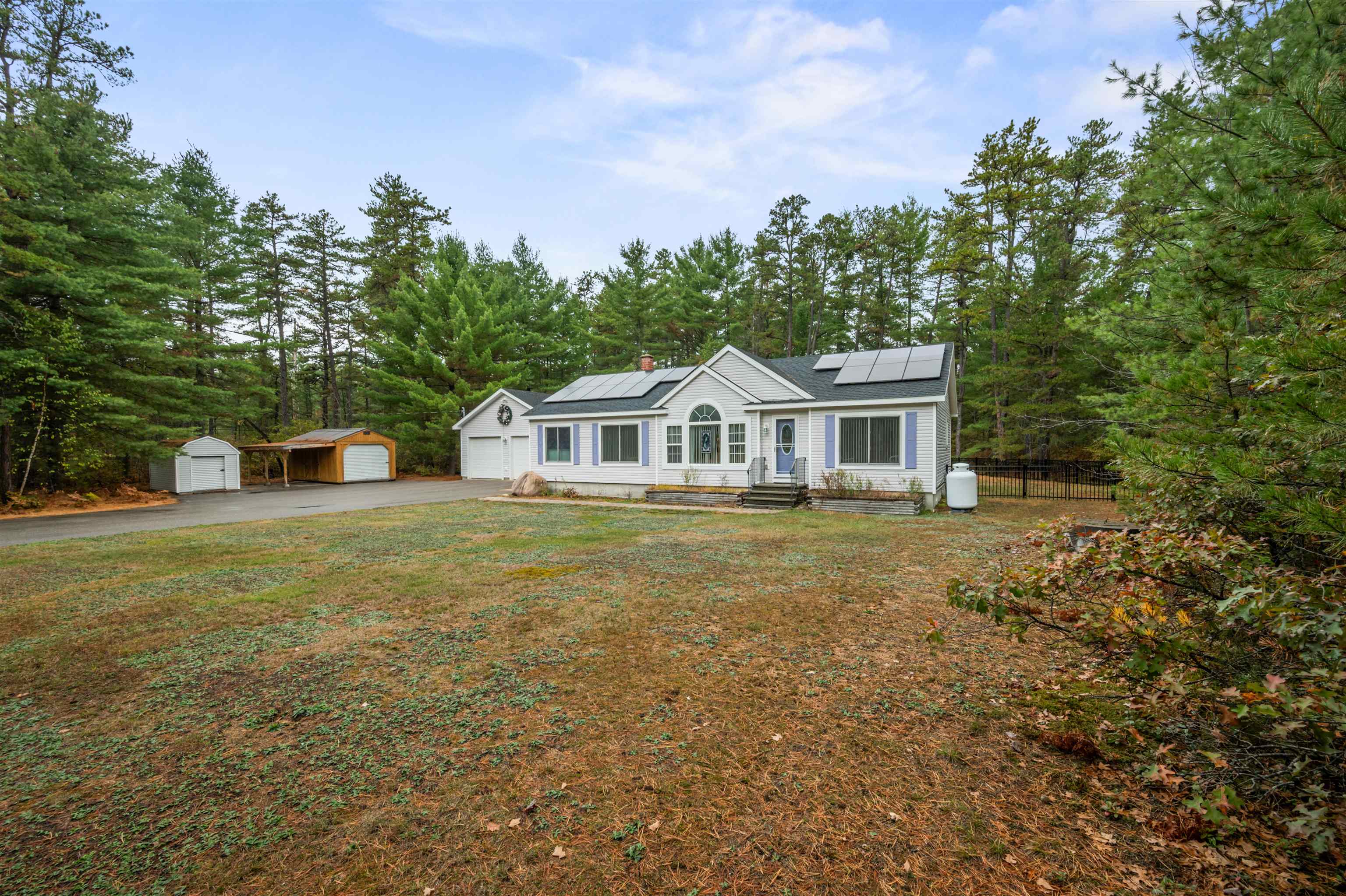 156 Fawn Drive Madison, NH 03875 - Photo 4 of 50