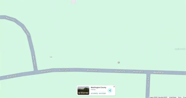 a view of an outdoor space