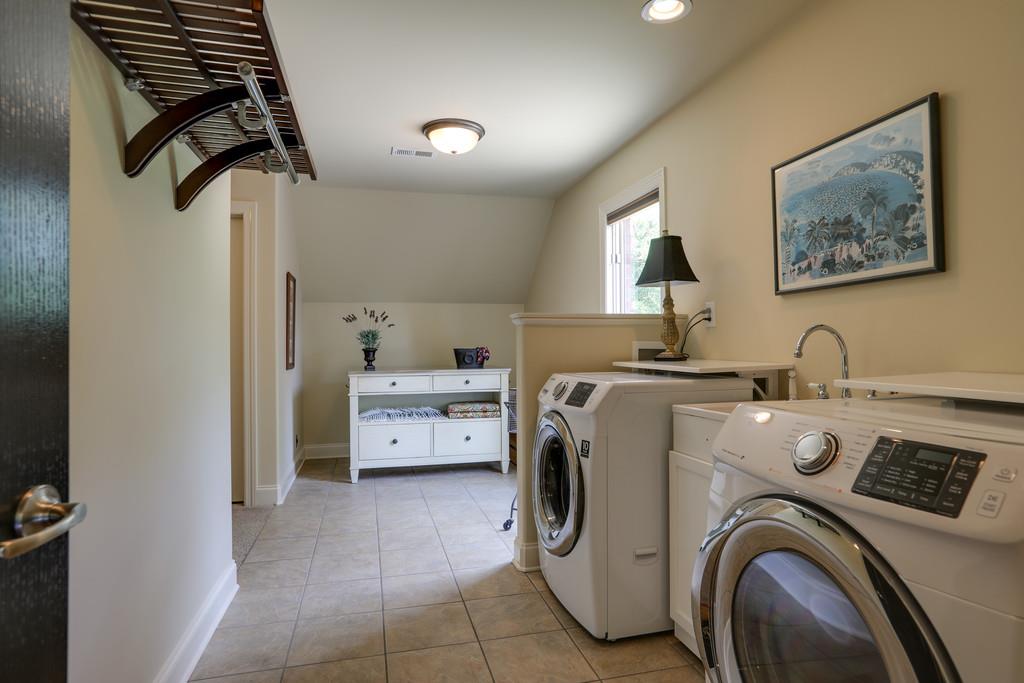 1100 Allen Road Murfreesboro, TN 37129 - Photo 18 of 30 a utility room with dryer and washer
