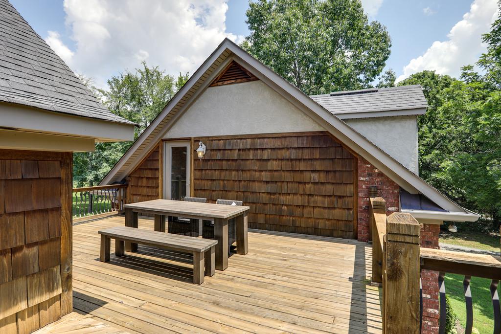 1100 Allen Road Murfreesboro, TN 37129 - Photo 27 of 30 a front view of a house with a balcony
