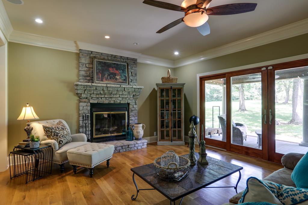 1100 Allen Road Murfreesboro, TN 37129 - Photo 4 of 30 a living room with furniture and a fireplace