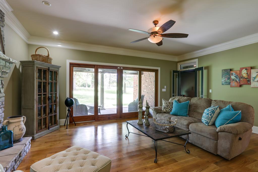 1100 Allen Road Murfreesboro, TN 37129 - Photo 5 of 30 a living room with furniture and a large window