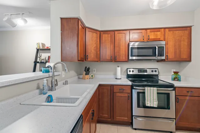 $259,900 | 2 Captains Court, Unit 3, Madison, WI 53719