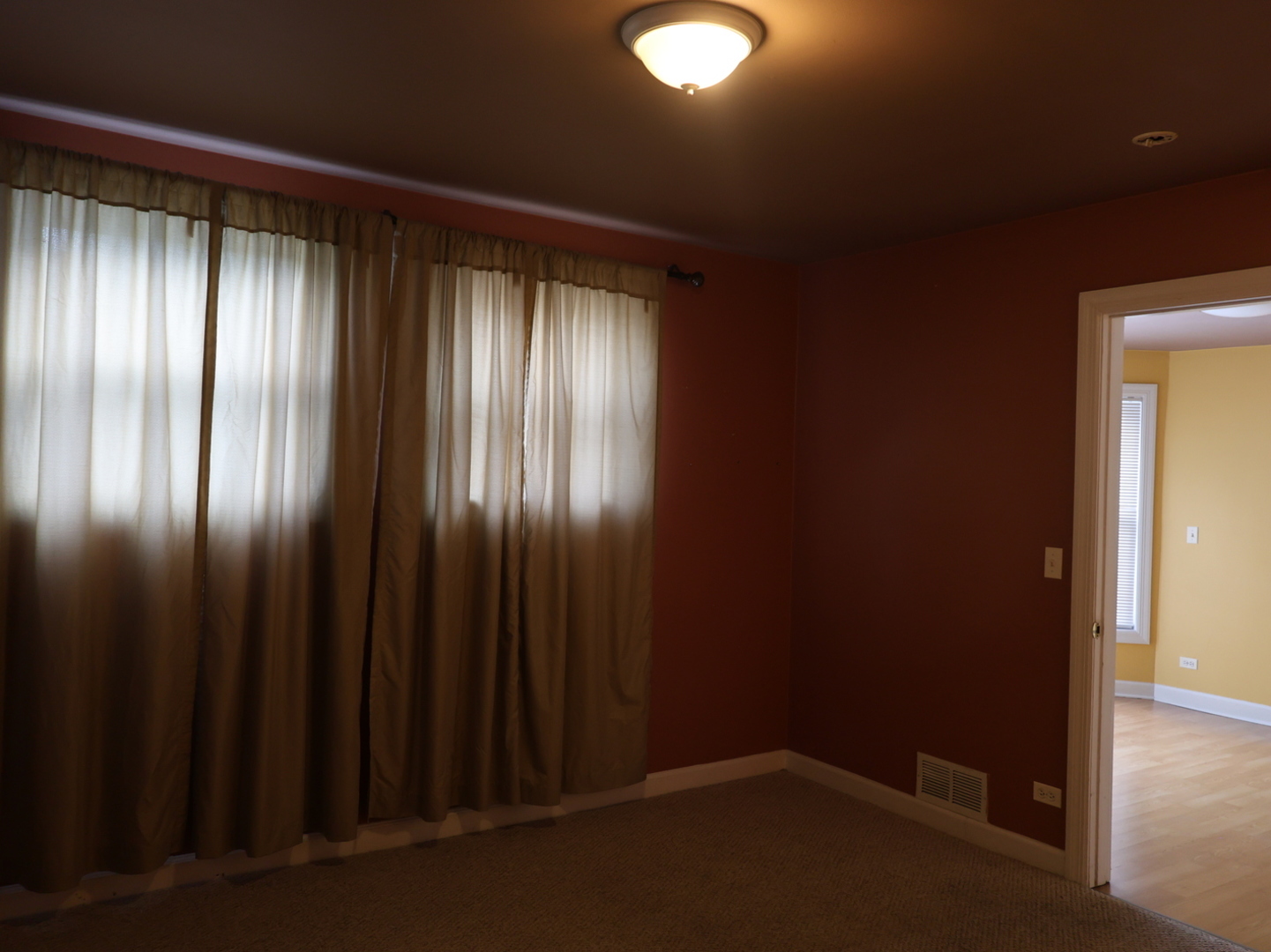 2911 Emmaus Avenue Zion, IL 60099 - Photo 14 of 28