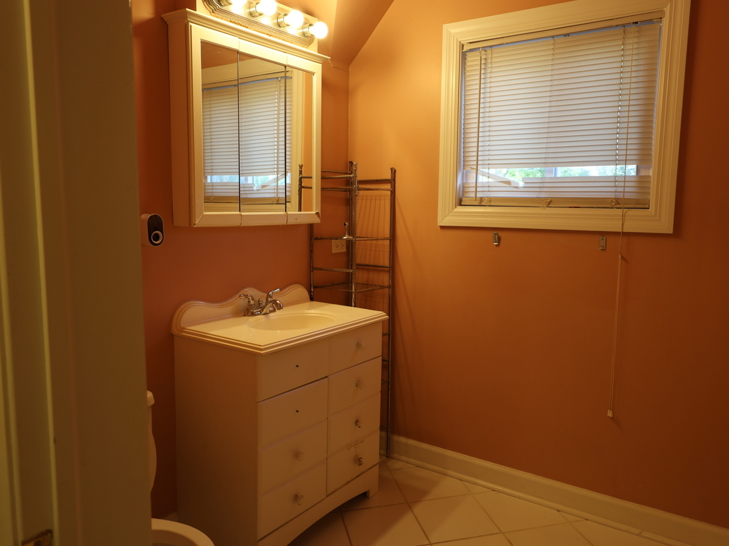 2911 Emmaus Avenue Zion, IL 60099 - Photo 23 of 28