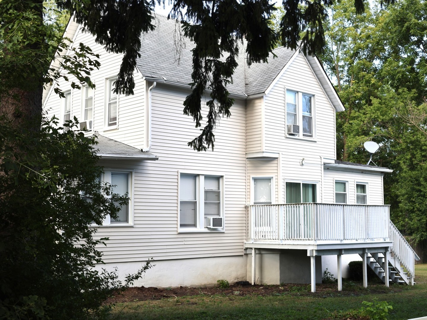 2911 Emmaus Avenue Zion, IL 60099 - Photo 3 of 28