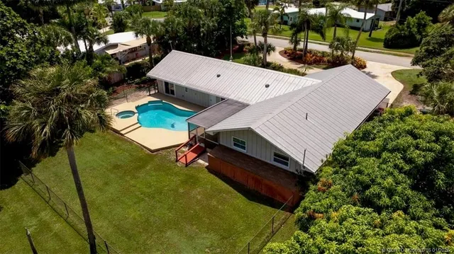$1,050,000 | 511 Krueger Parkway, Stuart, FL 34996