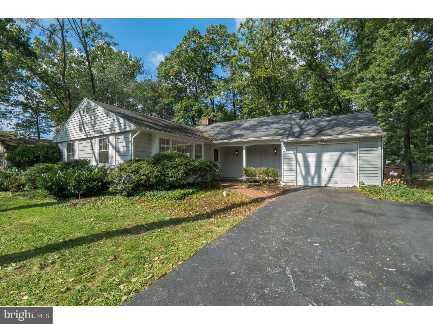 1241 Lois Road Ambler, PA 19002 - Photo 2 of 25 Gallery Image 2