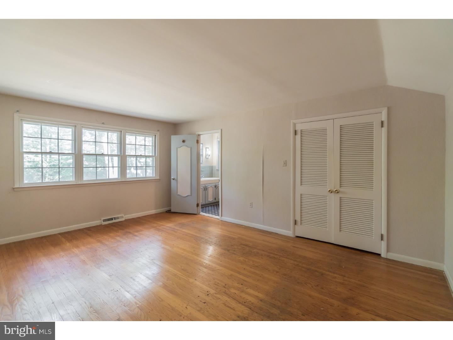 1241 Lois Road Ambler, PA 19002 - Photo 14 of 25 Gallery Image 14