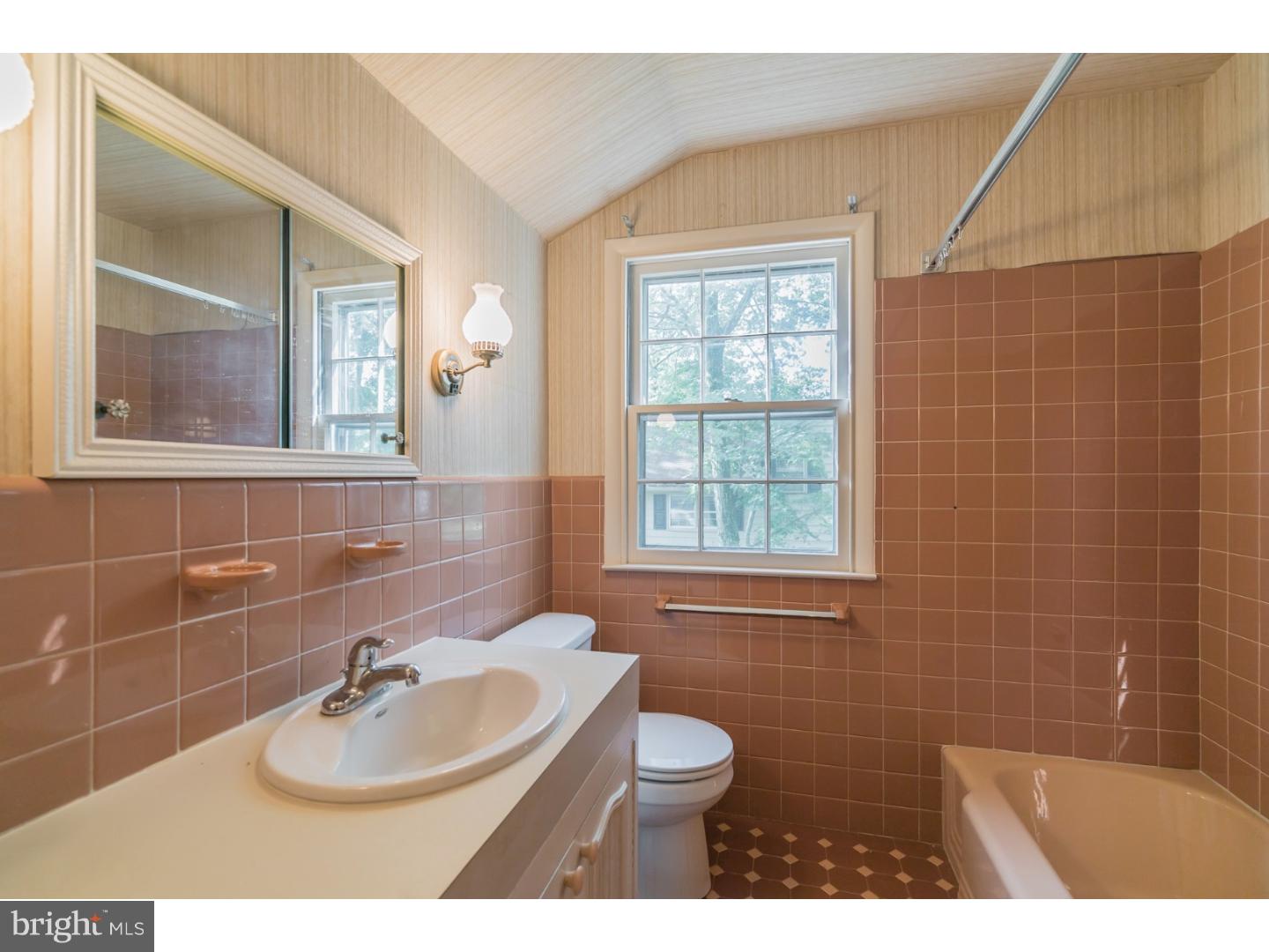 1241 Lois Road Ambler, PA 19002 - Photo 21 of 25 Gallery Image 21
