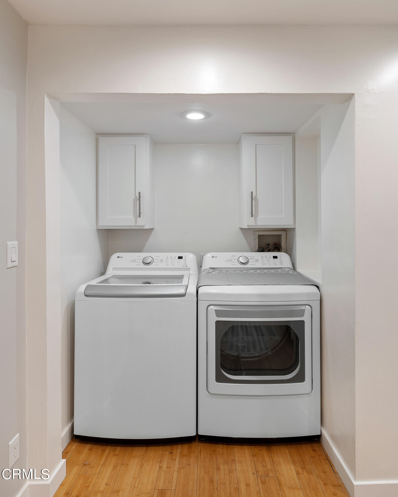 488 Colman Street Altadena, CA 91001 - Photo 22 of 75 a utility room with dryer and washer