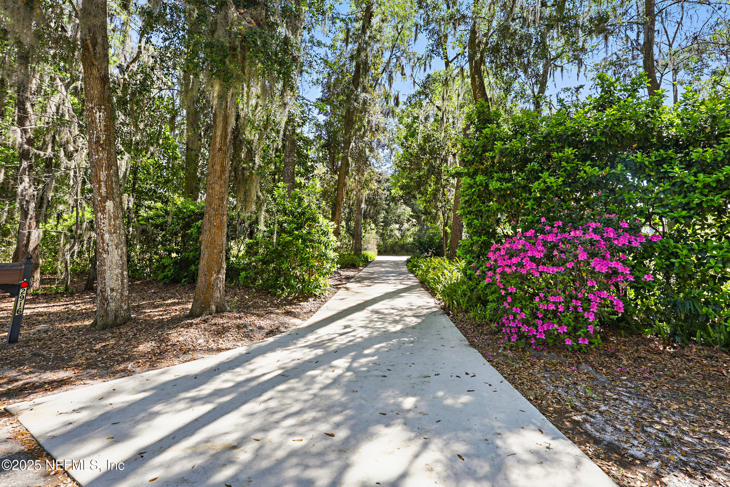 2916 Forest Circle Jacksonville, FL 32257 - Photo 2 of 64 BEAUTIFUL DRIVE IN