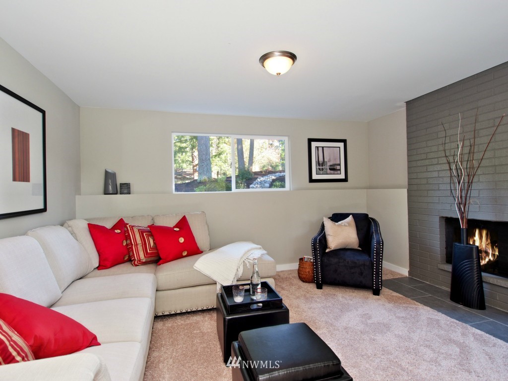 14607 182nd Avenue Southeast Renton, WA 98059 - Photo 14 of 20 Gallery Image 14